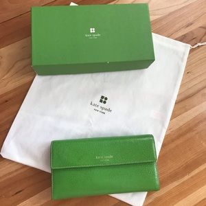 Kate Spade Wallet with dust cover and box